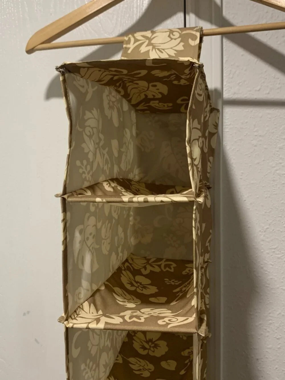 Hanging Shoe Organizer 10 Shelf Closet Storage Cubby Tan Tropical Floral 5x5x50